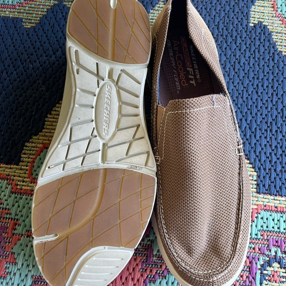Sketchers Classic Fit Air Cooled Memory Foam Men’s Causal Slip on Shoes - Picture 3 of 6